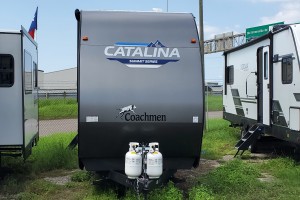 New 2023 Coachmen Catalina Summit 231MKS Travel Trailer