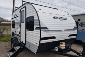Used 2022 Sunset Park SUNRAY 149 Travel Trailer Used 2022 Sunset Park SUNRAY 149 Travel Trailer