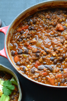 Vegan Lentil Chili: Comfort Food the Whole Campsite Can Enjoy — Colonia Del Rey RV Blog