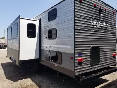 New 2027 Coachmen Catalina Legacy 273DBHCKLE — photo 4