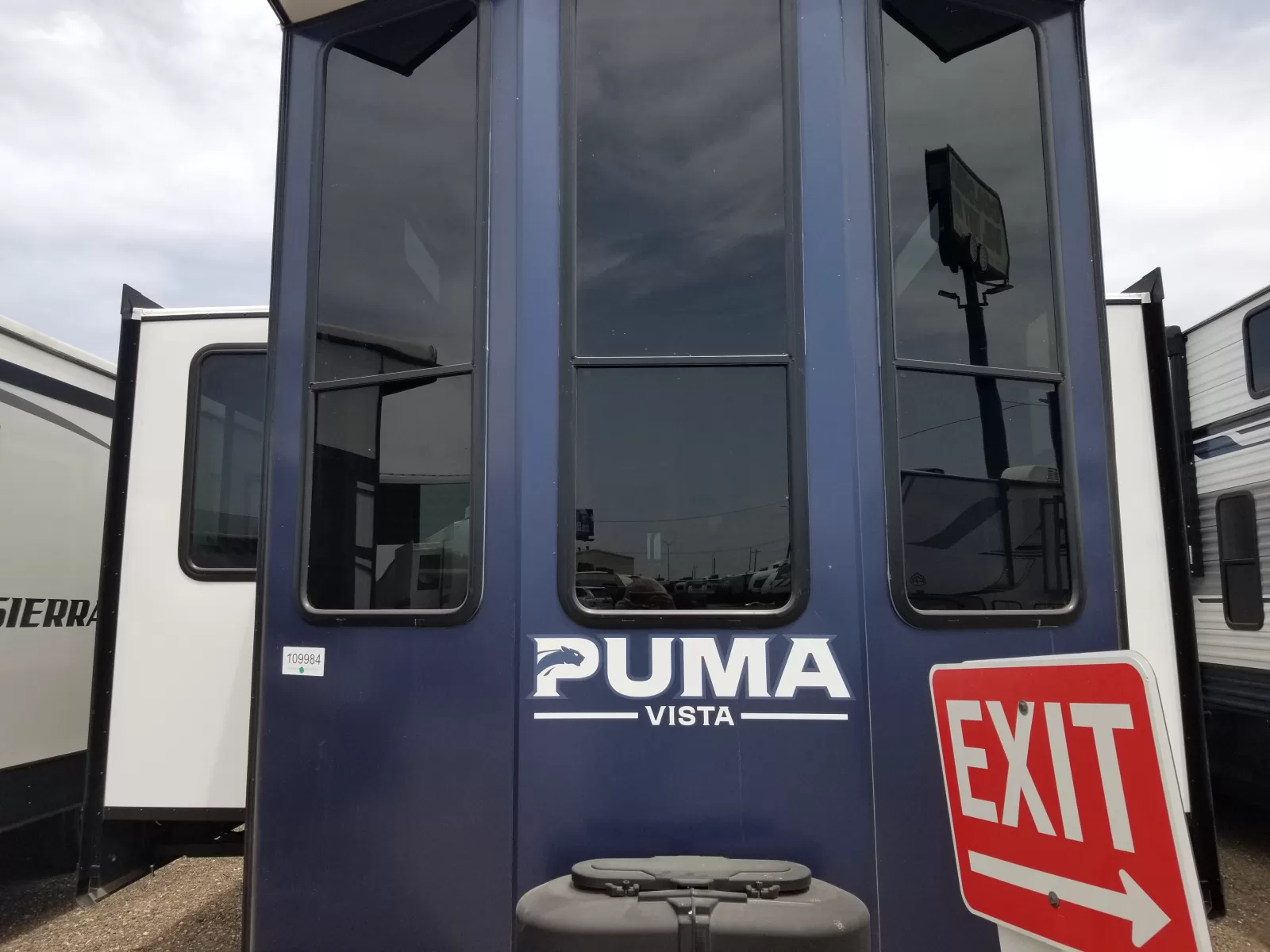 2027 Palomino 38VL Travel Trailer for sale at Colonia Del Rey RV in Corpus Christi, TX