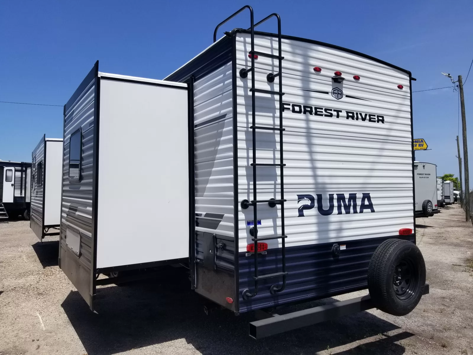 2027 Forest River 31FKRK Travel Trailer for sale at Colonia Del Rey RV in Corpus Christi, TX