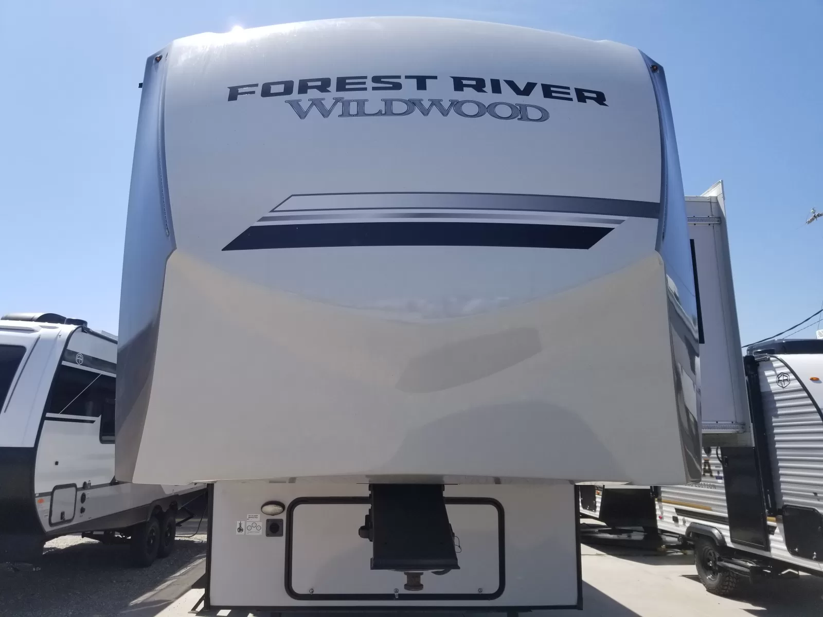 2025 Forest River 325RL Fifth Wheel for sale at Colonia Del Rey RV in Corpus Christi, TX