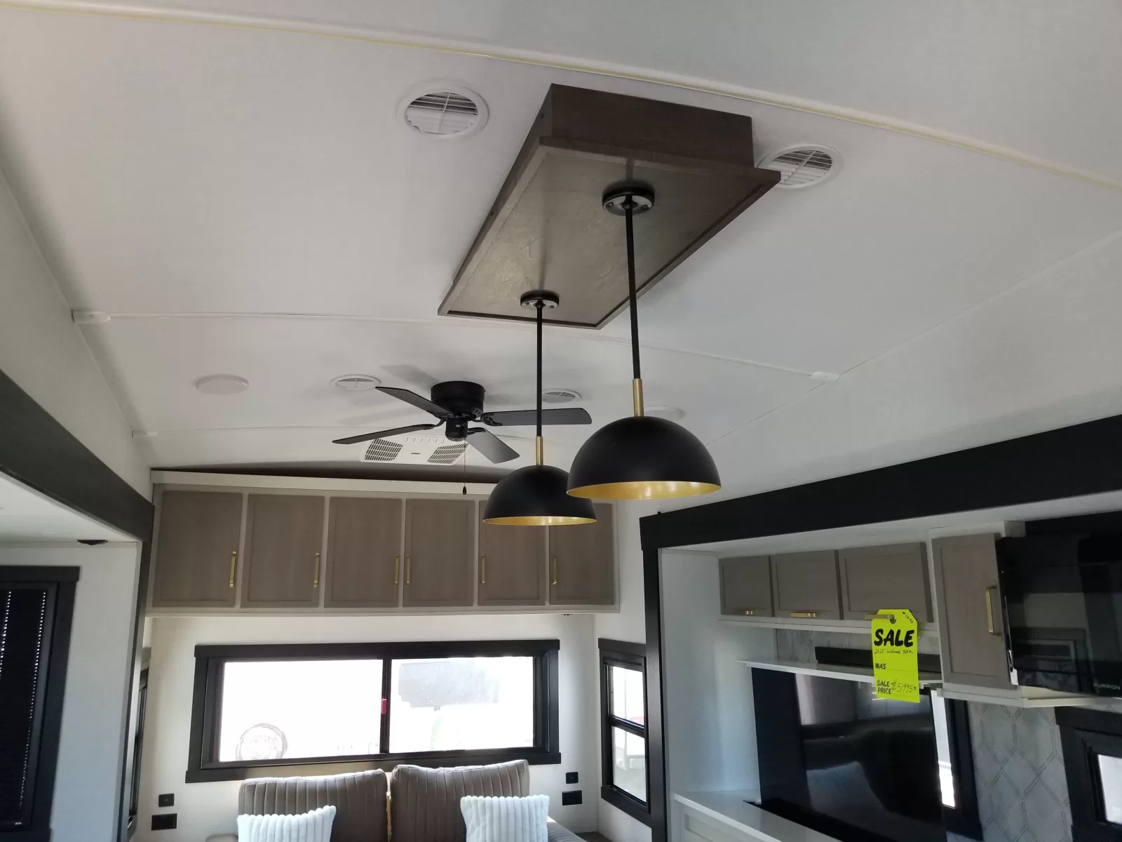 2025 Forest River 325RL Fifth Wheel for sale at Colonia Del Rey RV in Corpus Christi, TX