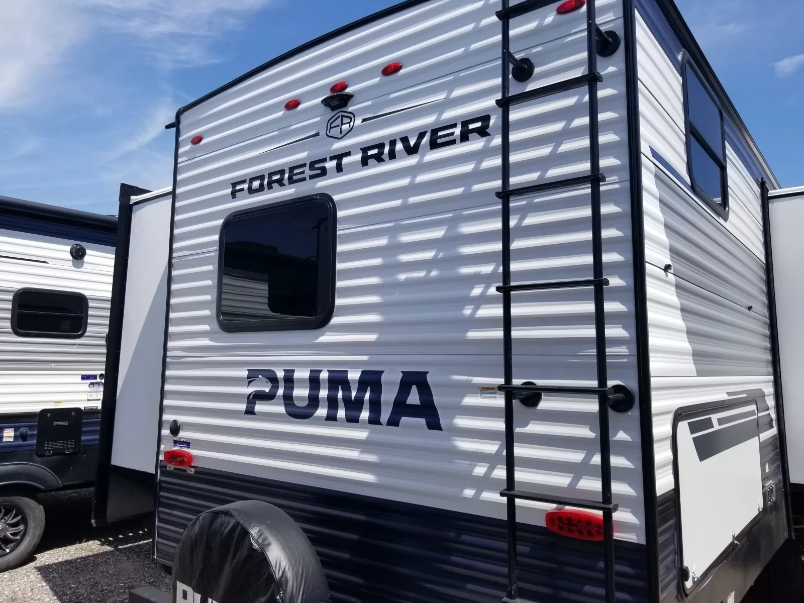 2027 Forest River 32BHFS Travel Trailer for sale at Colonia Del Rey RV in Corpus Christi, TX