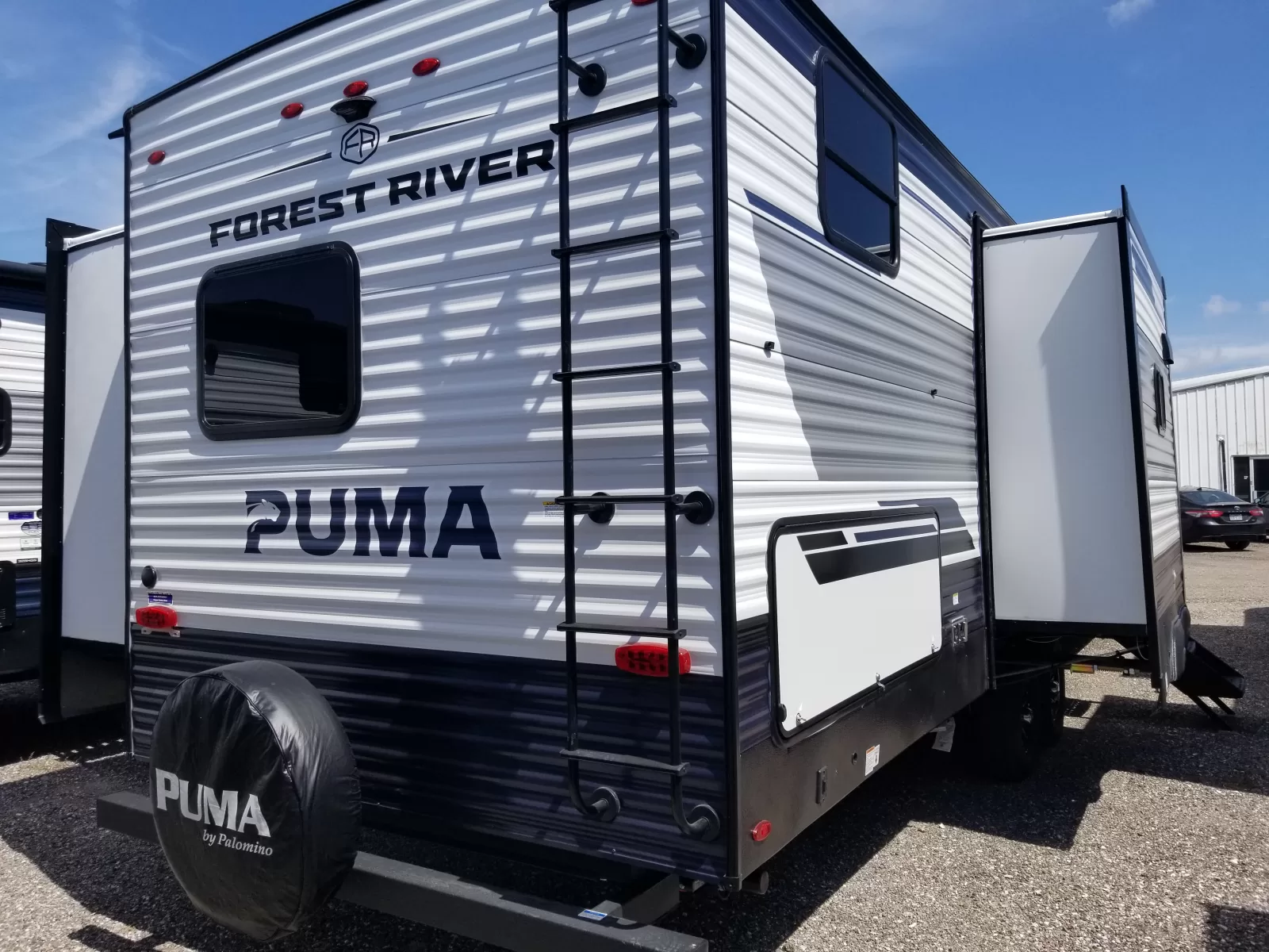 2027 Forest River 32BHFS Travel Trailer for sale at Colonia Del Rey RV in Corpus Christi, TX
