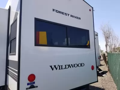 2027 Forest River Wildwood Heritage Glen 380WDR 5th wheel with solar panel and controller and auto leveling system. has built in dishwasher and washer.dryer. — photo 5