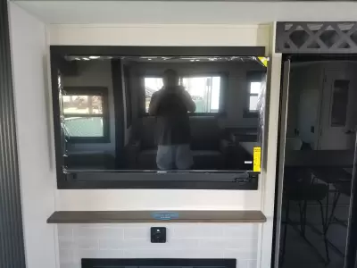 2027 Forest River Wildwood Heritage Glen 380WDR 5th wheel with solar panel and controller and auto leveling system. has built in dishwasher and washer.dryer. — photo 17