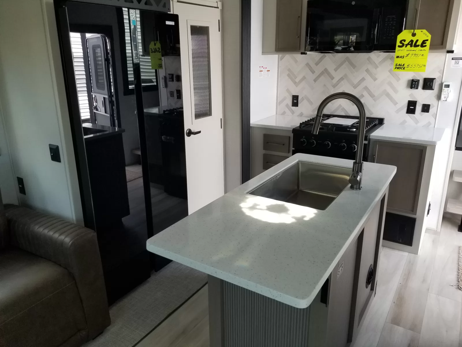 2027 Forest River 286RL Fifth Wheel for sale at Colonia Del Rey RV in Corpus Christi, TX