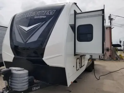 2024 Grand Design Momentum 25G — photo 3