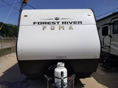 Used 2025 Forest River PUMA 16QBCE — photo 2
