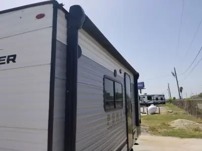 Used 2025 Forest River PUMA 16QBCE — photo 7