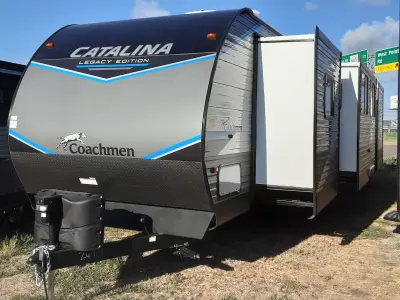 2022 Coachmen Catalina Legacy 343BHTS — photo 2