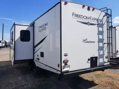Used 2023 Coachmen Freedom Express 257BHS — photo 4
