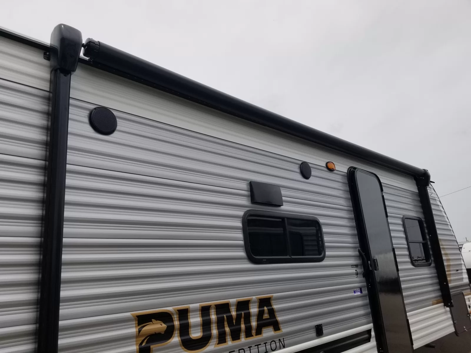 2027 Palomino 303BHCE Travel Trailer for sale at Colonia Del Rey RV in Corpus Christi, TX