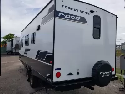 New 2027 Forest River R-Pod 207 — photo 4
