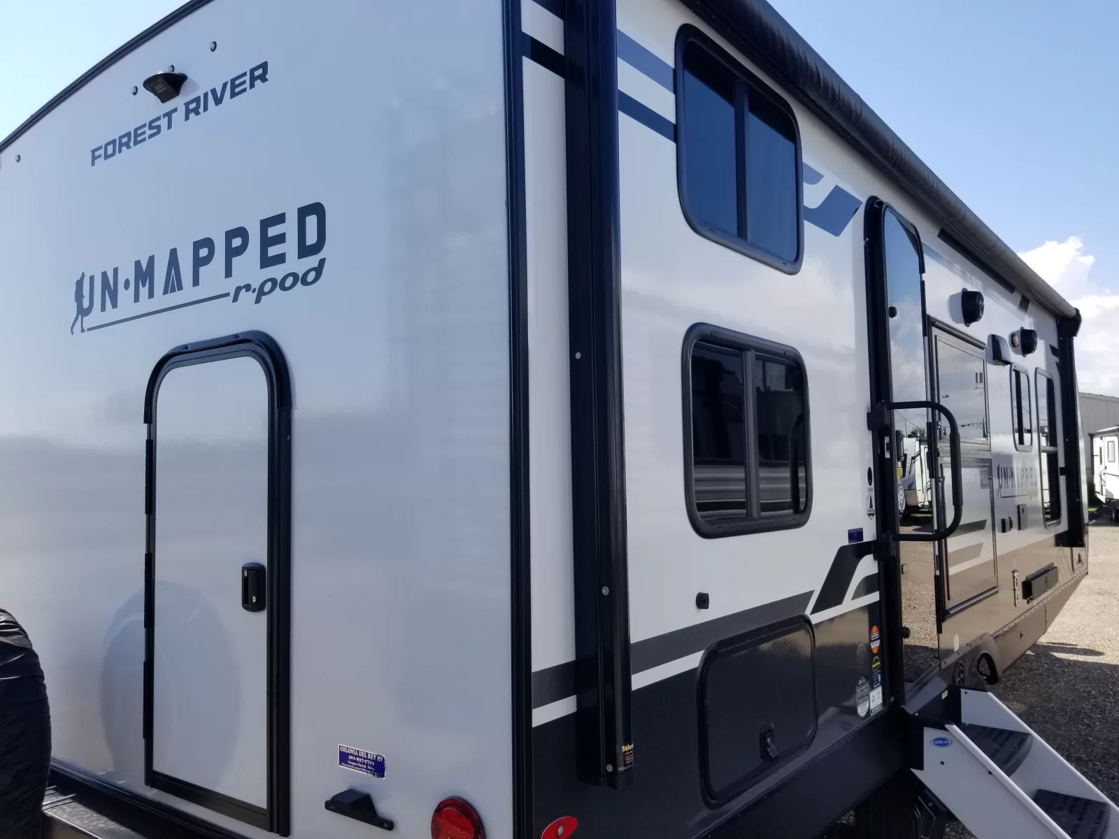 2027 Forest River 26BH Travel Trailer for sale at Colonia Del Rey RV in Corpus Christi, TX