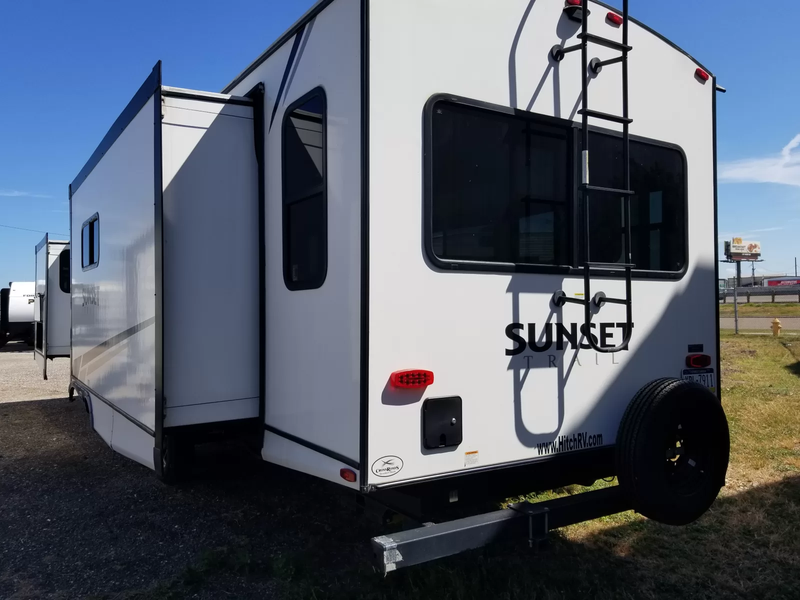 2023 Crossroads 330SI Travel Trailer for sale at Colonia Del Rey RV in Corpus Christi, TX