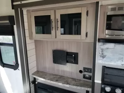 Used 2023 Crossroads SUNSET TRAIL 330SI — photo 14
