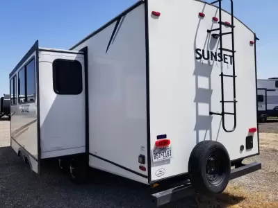 Used 2022 Crossroads SUNSET TRAIL 253RB — photo 4