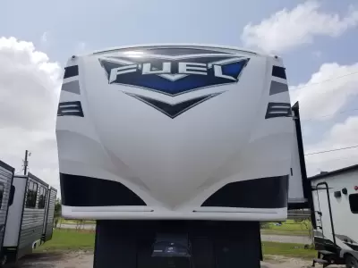 Used 2021 Heartland Fuel 362 — photo 2