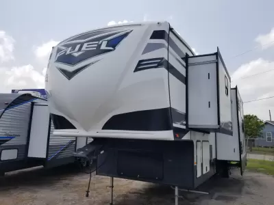 Used 2021 Heartland Fuel 362 — photo 3