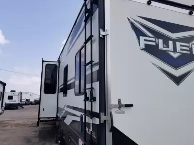 Used 2021 Heartland Fuel 362 — photo 4