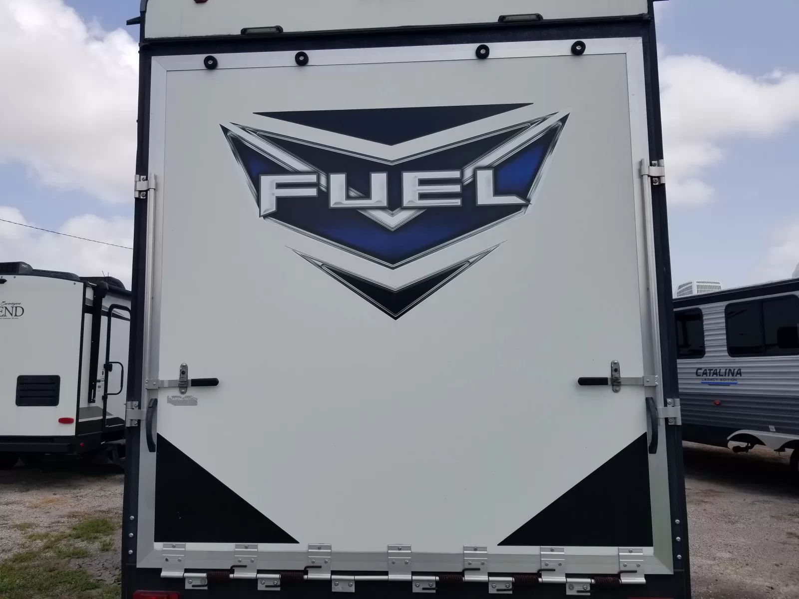 2021 Heartland 362 Fifth Wheel for sale at Colonia Del Rey RV in Corpus Christi, TX