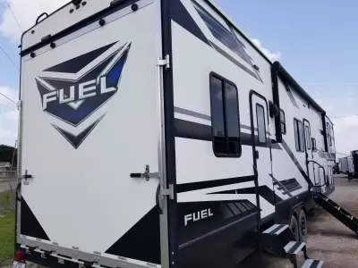 Used 2021 Heartland Fuel 362 — photo 6