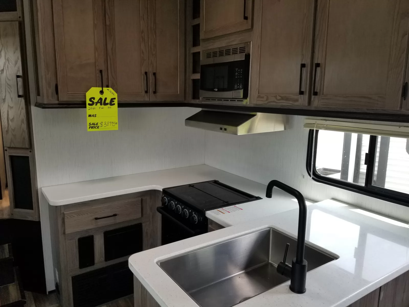 2021 Heartland 362 Fifth Wheel for sale at Colonia Del Rey RV in Corpus Christi, TX